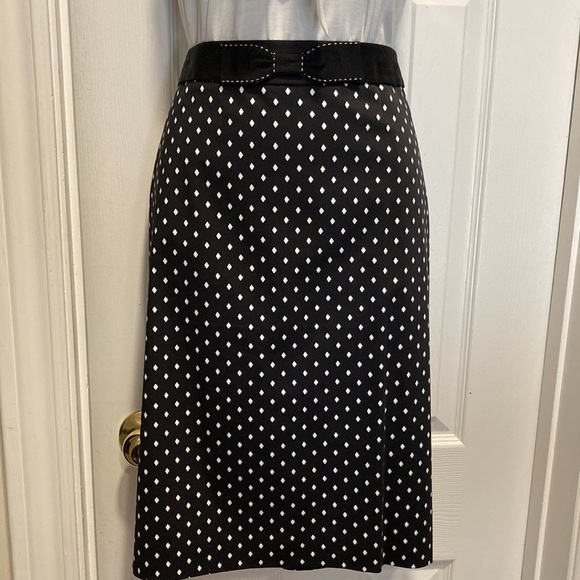 NWOT - White House Black Market Diamond Pencil Skirt & Bow Waistband - Sz 10 - Picture 15 of 16